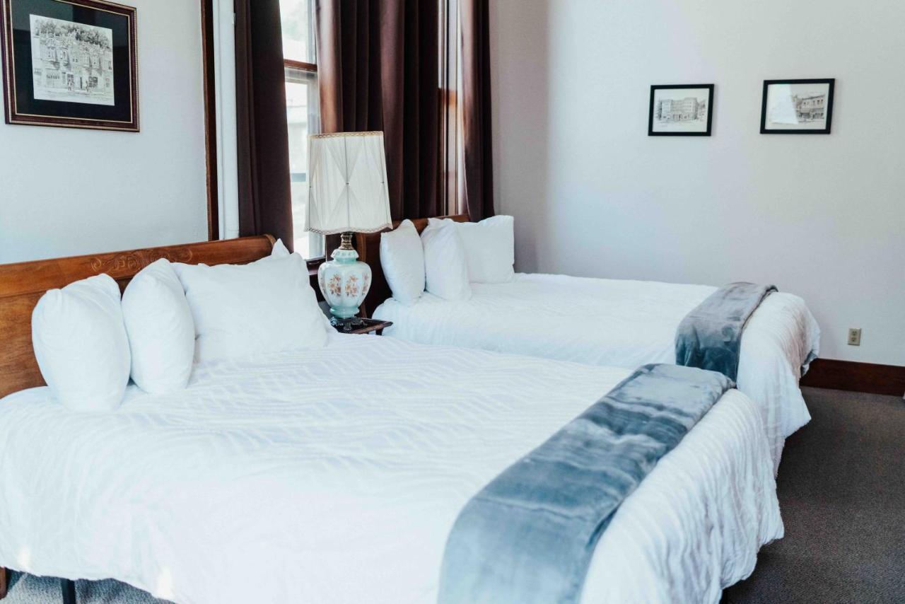 Town Hall Inn Lead Ngoại thất bức ảnh